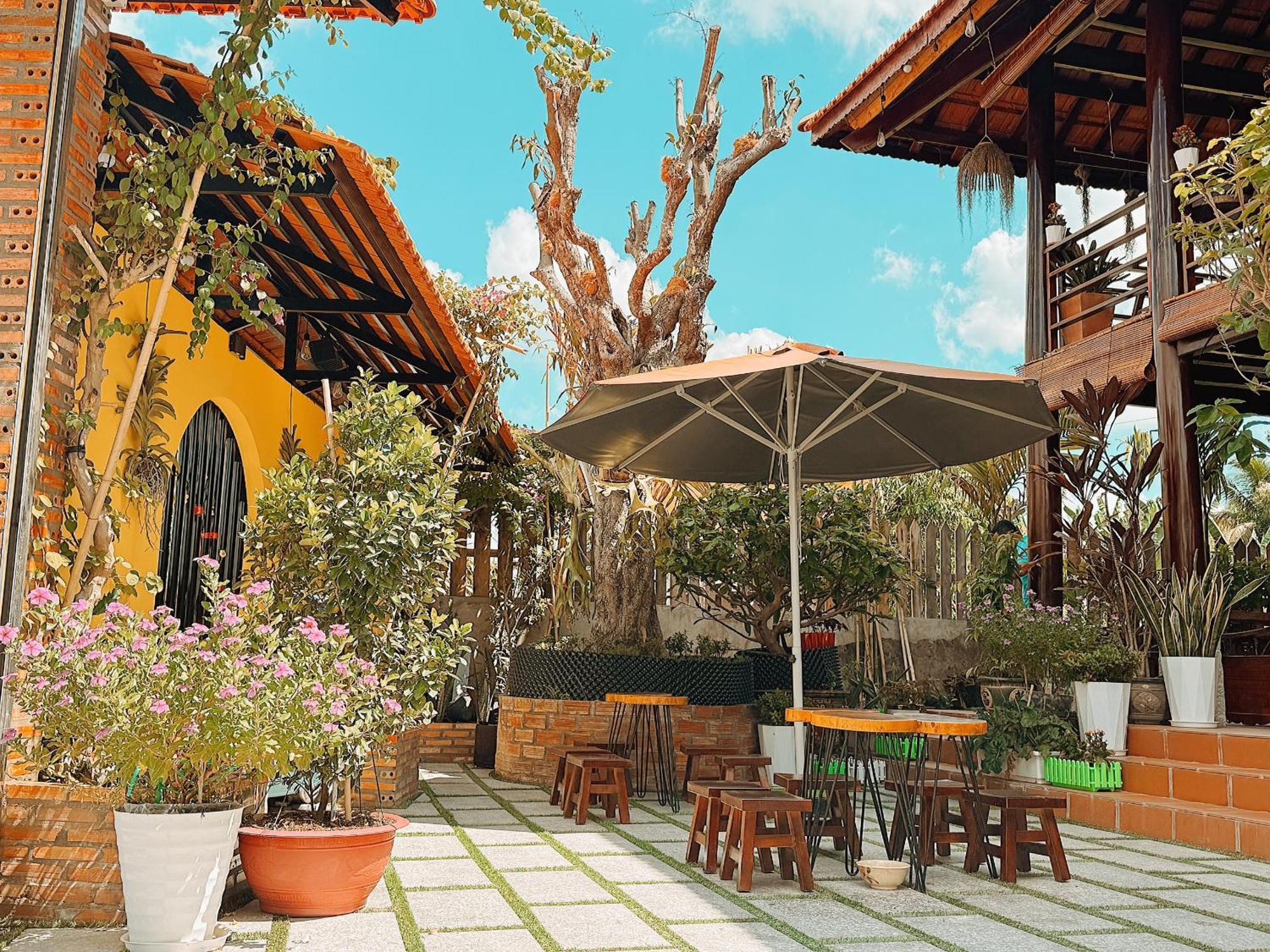Kara Homestay & Cafe Can Tho Buitenkant foto